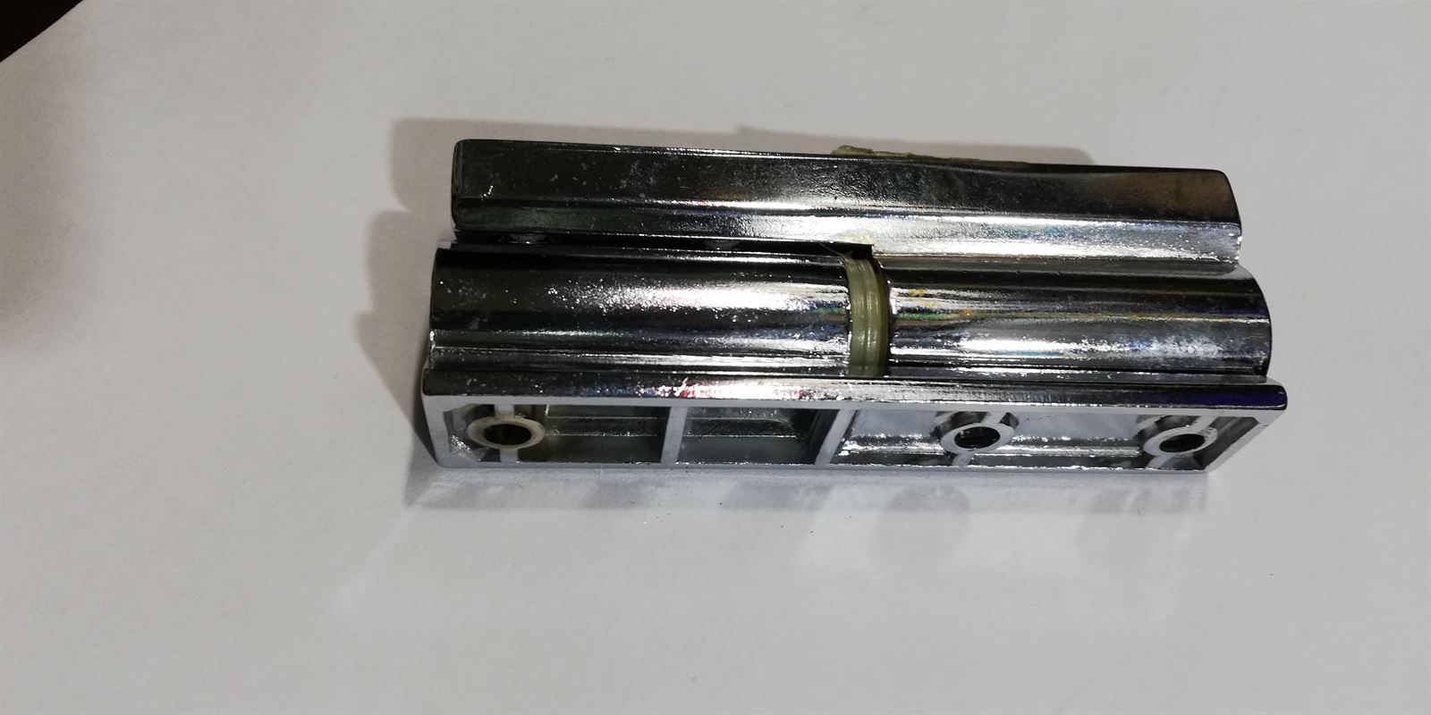 BISAGRA PUERTA FRIGORIFICO BOTELLERO COMERCIAL, LARGO 100MM, ANCHO 18,5MM, AGUJEROS SUJECCION 80/55/25MM, DIAMETRO EJE 10MM,  650239 - Imagen 4