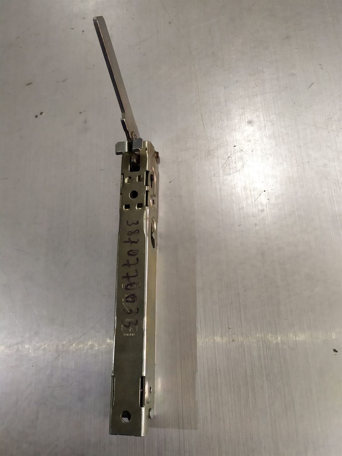 BISAGRA PUERTA HORNO IZQUIERDAO DERECHO AEG, ELECTROLUX, JUNO,   3870770033 - Imagen 2