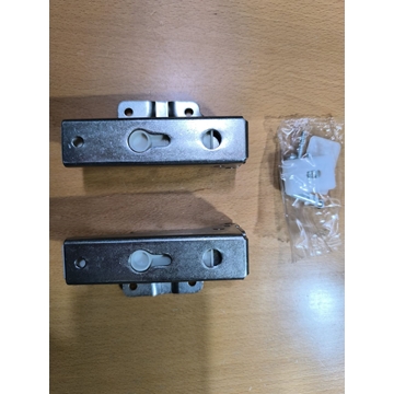 BISAGRAS PUERTA FRIGORIFICO WHIRLPOOL, BAUKNECHT, SMEG, CANDY, FAGOR, KIT DE 2 BISAGRAS PUERTA PANELABLE, 24X95X45 MM, FIJACION 52X41 MM, CENTRO AGUJEROS 67 MM, H721928 - Imagen 1