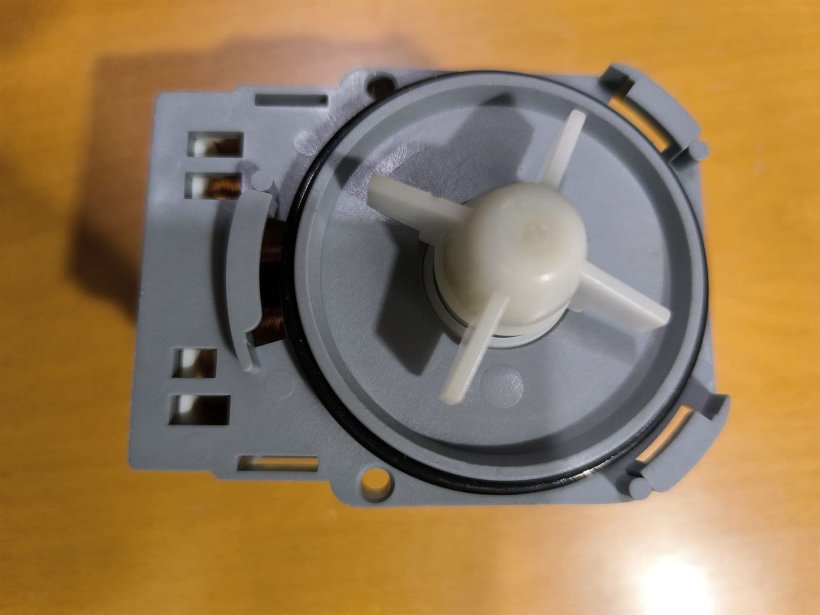 BOMBA DESAGUE LAVADORA ELECTROLUX, AEG, ZANUSSI, MEDIO GIRO, RECAMBIO ORIGINAL, 1268833132 - Imagen 1