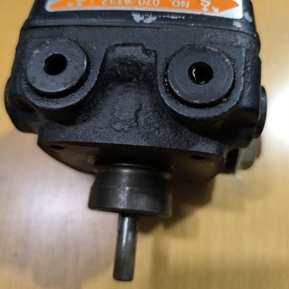 BOMBA QUEMADOR GASOLEO, DANFOSS, 30000 KILOCALORIAS, DISTANCIA TORNILLOS 46 MM, M5, DIAMETRO 32MM,  Q66 - Imagen 2