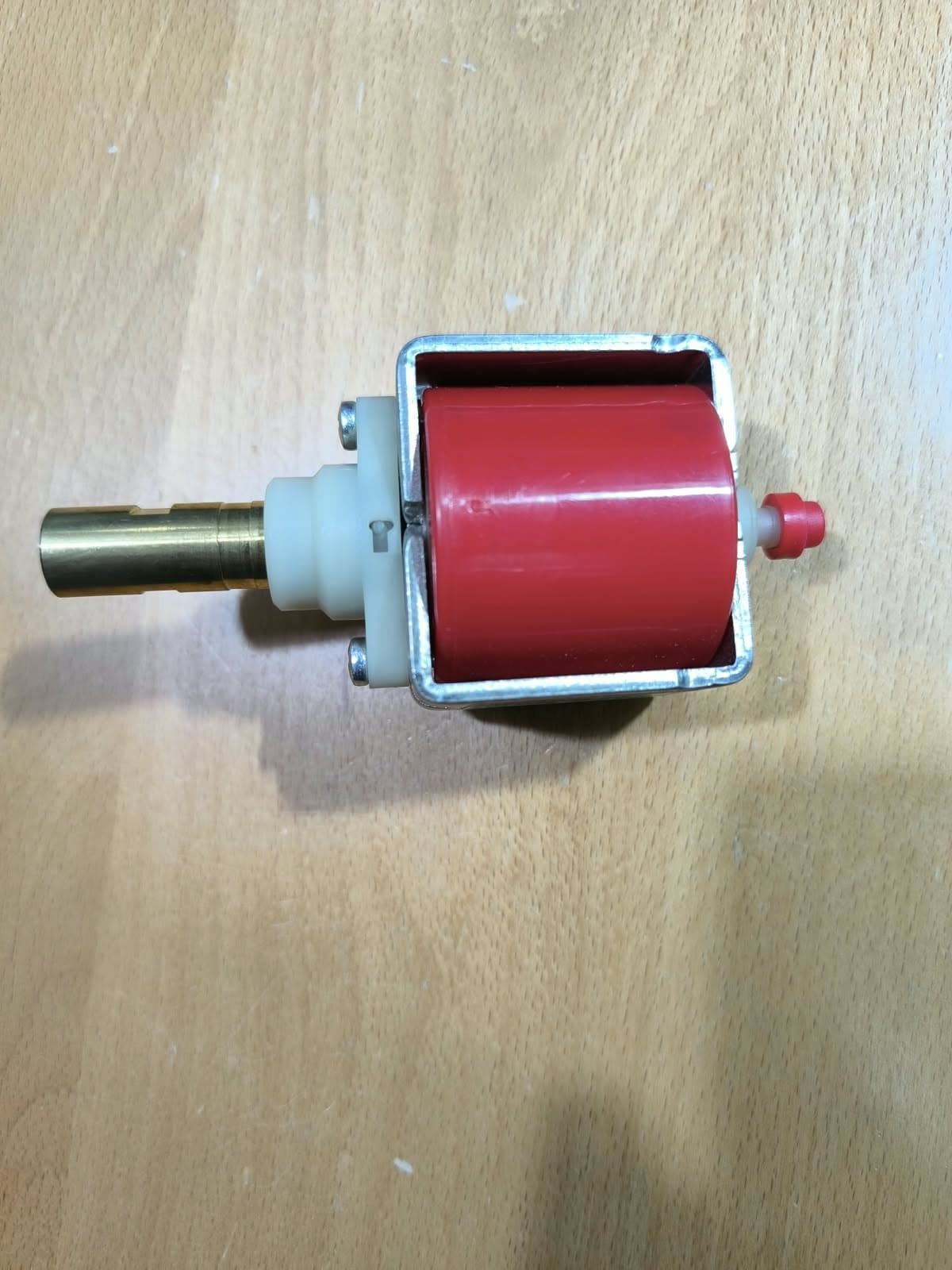 BOMBA VIBRATORIA, BOMBA MAGNETICA, 24 V, 48W, ENTRDA 6MM, SALIDA 1/8 PULGADA, 50/60 Hz, FULKA, TIPO EP5, LARGO 123MM, 500178 - Imagen 1