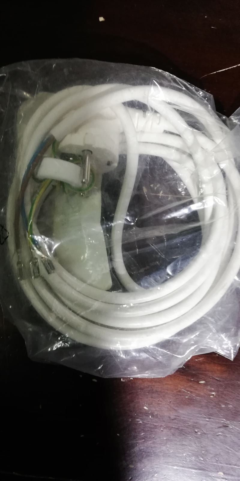 CABLE ALIMENTACION CONGELADOR VERTICAL, ZANUSSI, ELECTROLUX, AEG, RECAMBIO ORIGINAL, 2600MM, 2084561022 - Imagen 2