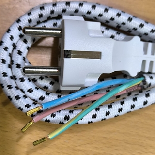 CABLE ALIMENTACION PLANCHA DE ROPA, 250V, FLEXIBLE, CABLE SILICONA COBRE, 3 HILOS, LARGO 2 MS 49DM036 - Imagen 2