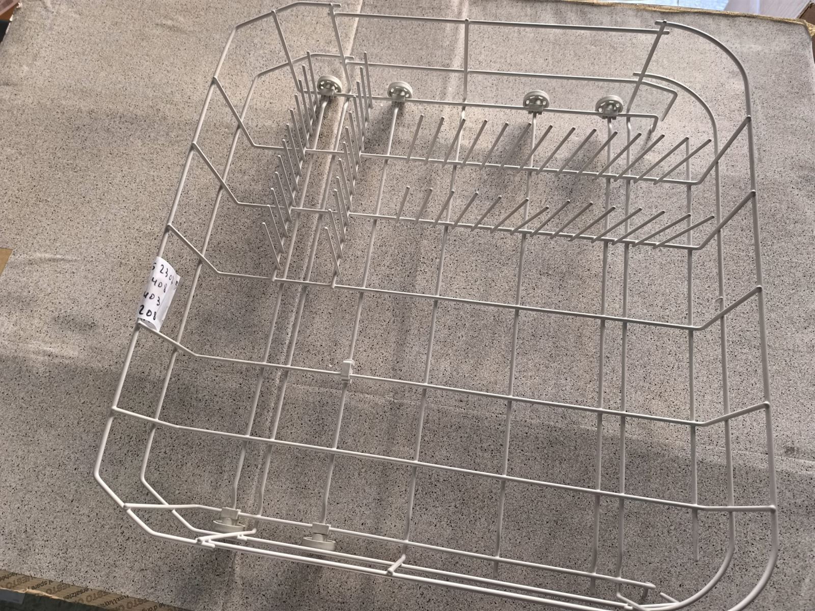 CESTA INFERIOR LAVAVAJILLAS AEG, ELECTROLUX, ZANUSSI, ANCHO 520MM, FONDO 510MM, ALTO 110MM, RUEDA DIAMETRO 30MM, 1118584208 - Imagen 1