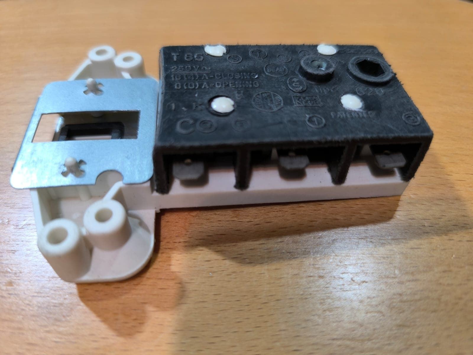 Chiusura Sportello Originale Per Lavatrice AEG - Ricambio 4055128930 - Serratura Porta