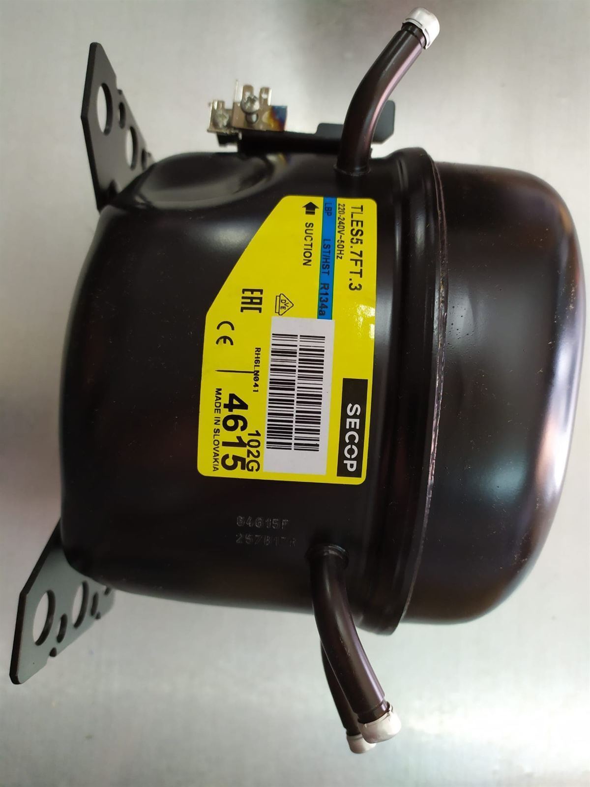 COMPRESOR FRIGORIFICO, 1/5 CV, R134A, BAJA PRESION,   TLES5.7FT.3,  16UN265 - Imagen 1