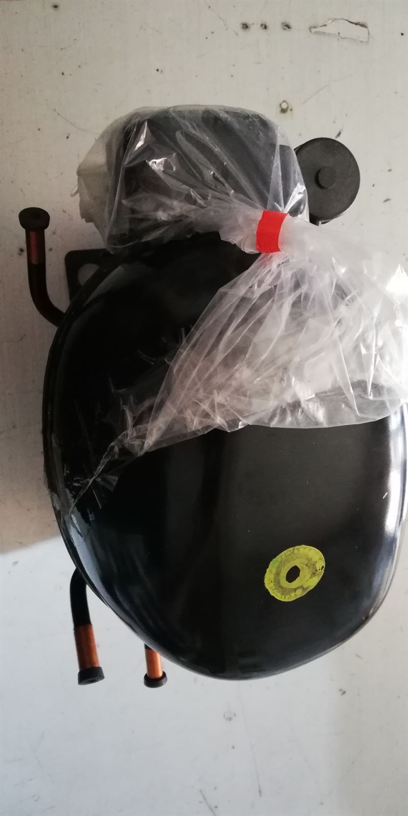 COMPRESOR FRIGORIFICO, ALTA PRESION, EMBRACO, R404A, 1/2 CV, 220V, NEK6210GK, 20788 - Imagen 1