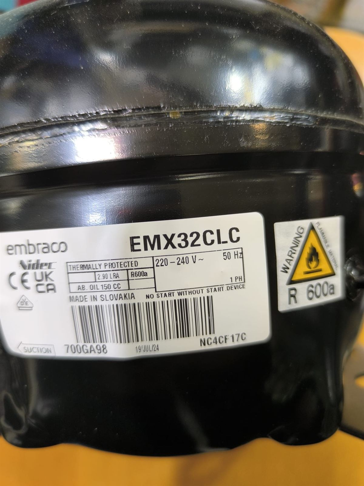 COMPRESOR FRIGORIFICO EMBRACO,1/10CV, R600A, 220V, 50Hz, SIN ARRANCADOR, EMX32CLC - Imagen 1