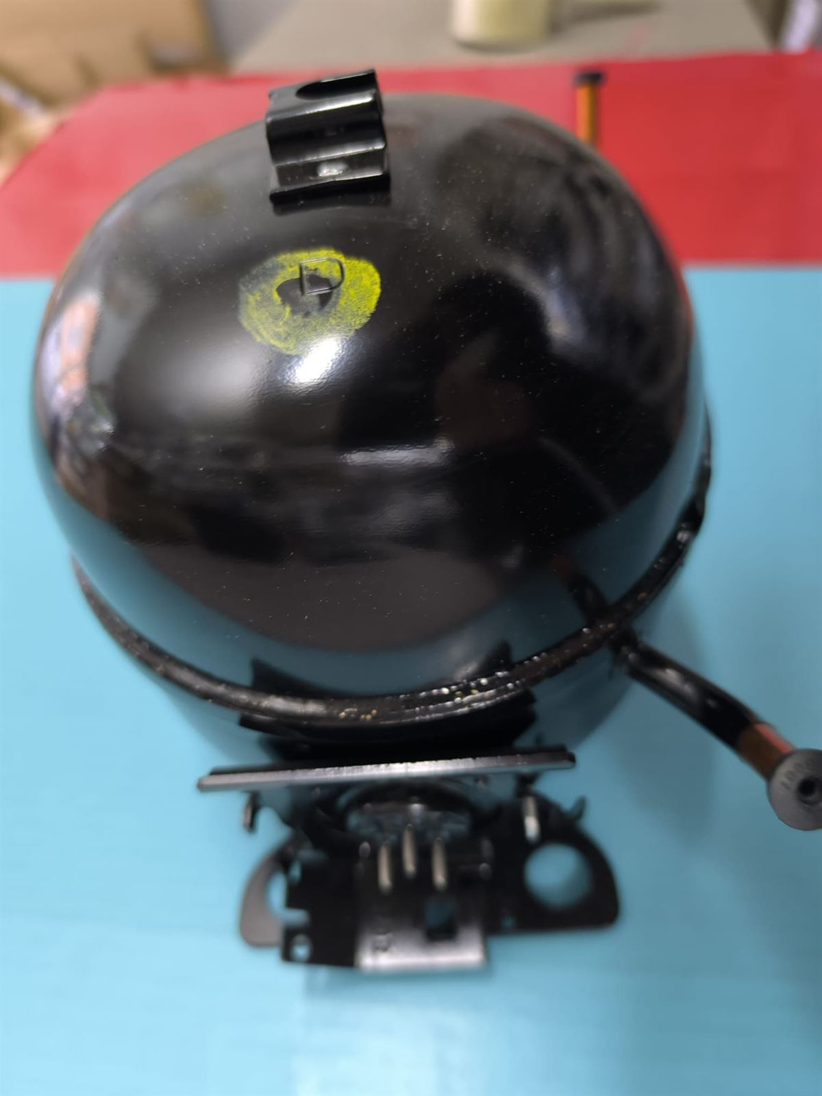 COMPRESOR FRIGORIFICO EMBRACO,1/10CV, R600A, 220V, 50Hz, SIN ARRANCADOR, EMX32CLC - Imagen 3