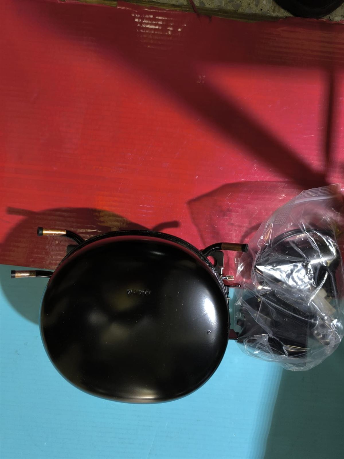 COMPRESOR FRIGORIFICO, R134, 1/5 ALTA, CON CONDENSADOR, TL5G,  020920 - Imagen 2