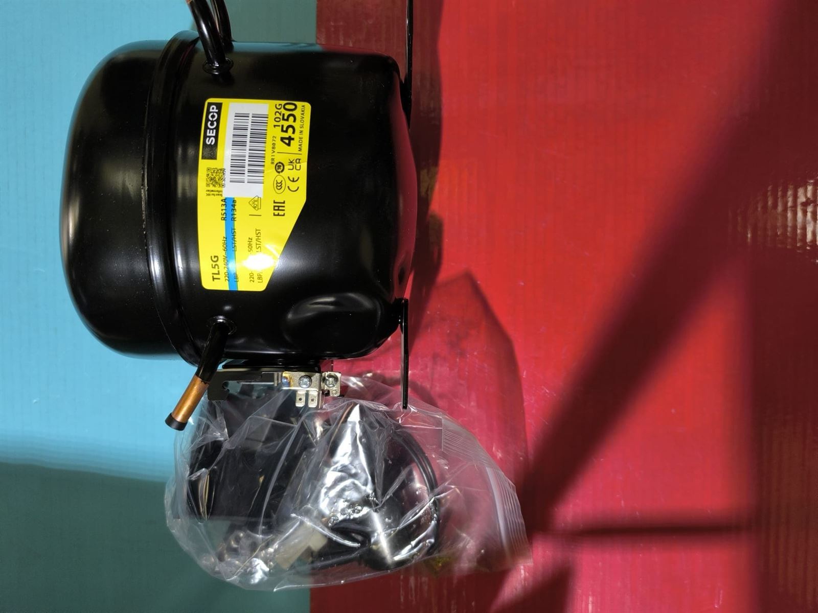 COMPRESOR FRIGORIFICO, R134, 1/5 ALTA, TL5G,  020920 - Imagen 1