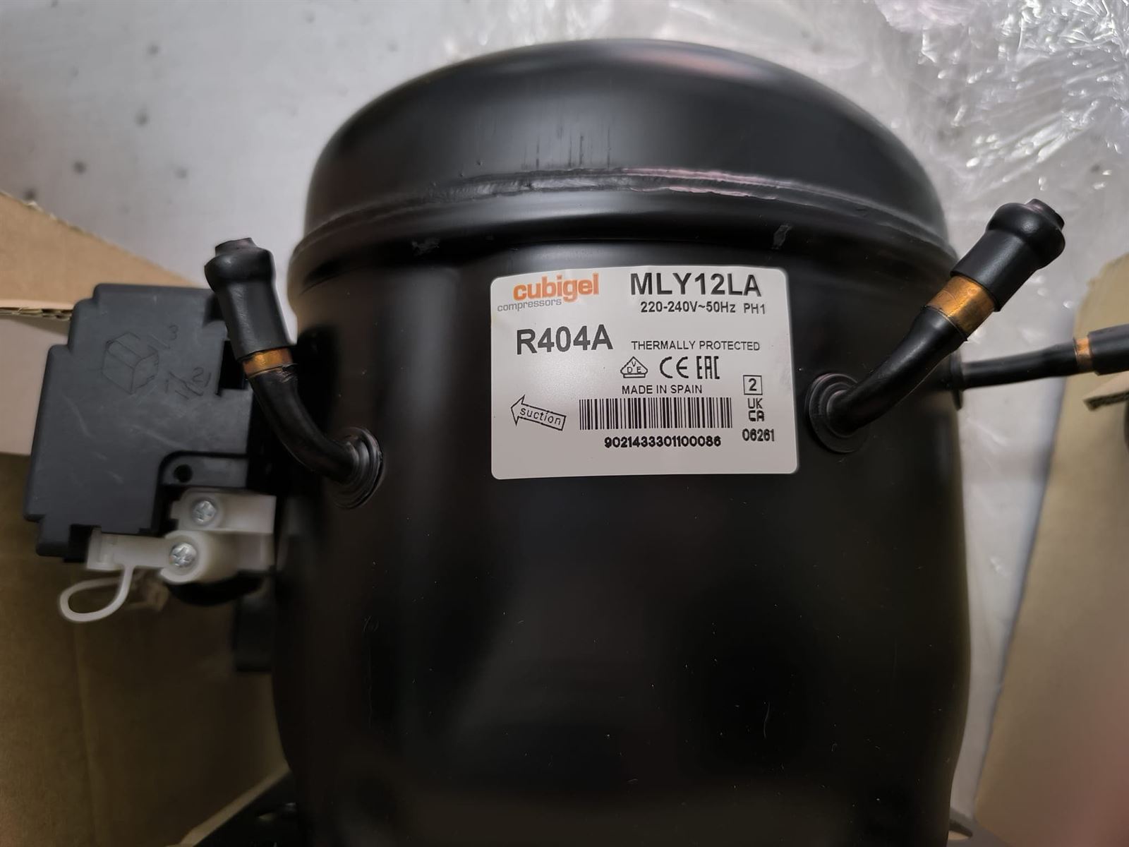 COMPRESOR FRIGORIFICO, R404A, R507, ALTA PRESION, 3/8 CV, 220V, 582 W,  MLY12LAA - Imagen 2