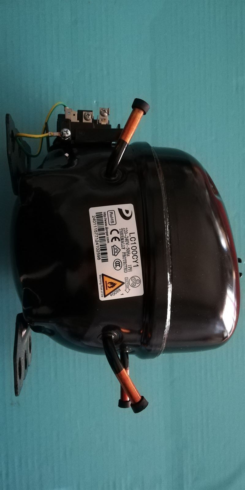 COMPRESOR FRIGORIFICO, R600, 1/4 CV, 220V, 50 HERCIOS, CON ARRANCADOR, BAJA PRESION, LC100CY - Imagen 2