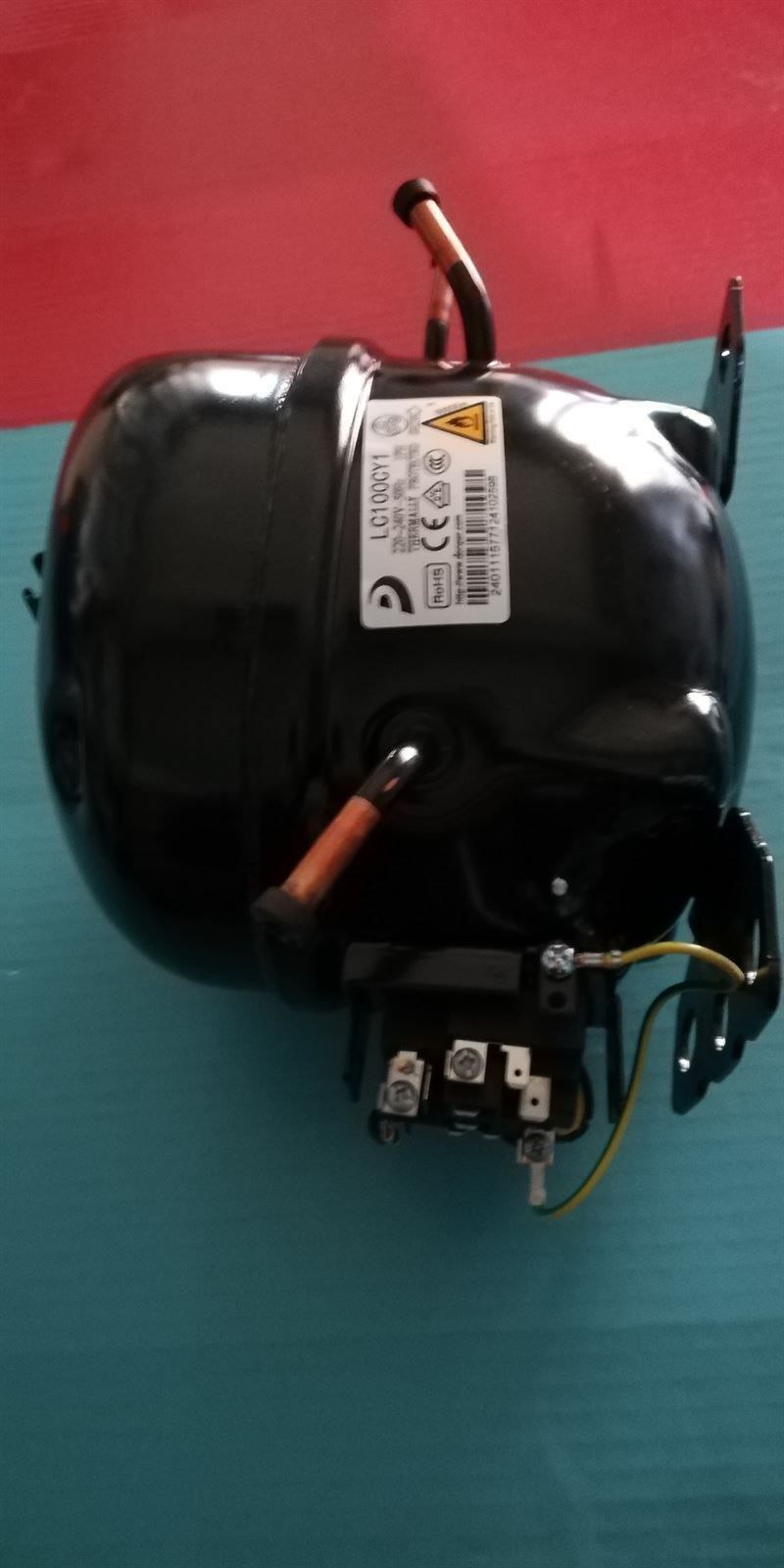 COMPRESOR FRIGORIFICO, R600, 1/4 CV, 220V, 50 HERCIOS, CON ARRANCADOR, BAJA PRESION, LC100CY - Imagen 3