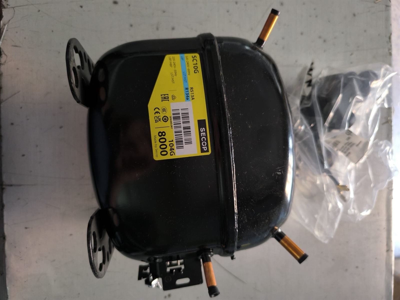 COMPRESOR FRIGORIFICO, SECOP, R134A, 220V, 50/60Hz, 1/2 CV, MEDIA/ALTA PRESION, SC10G - Imagen 1