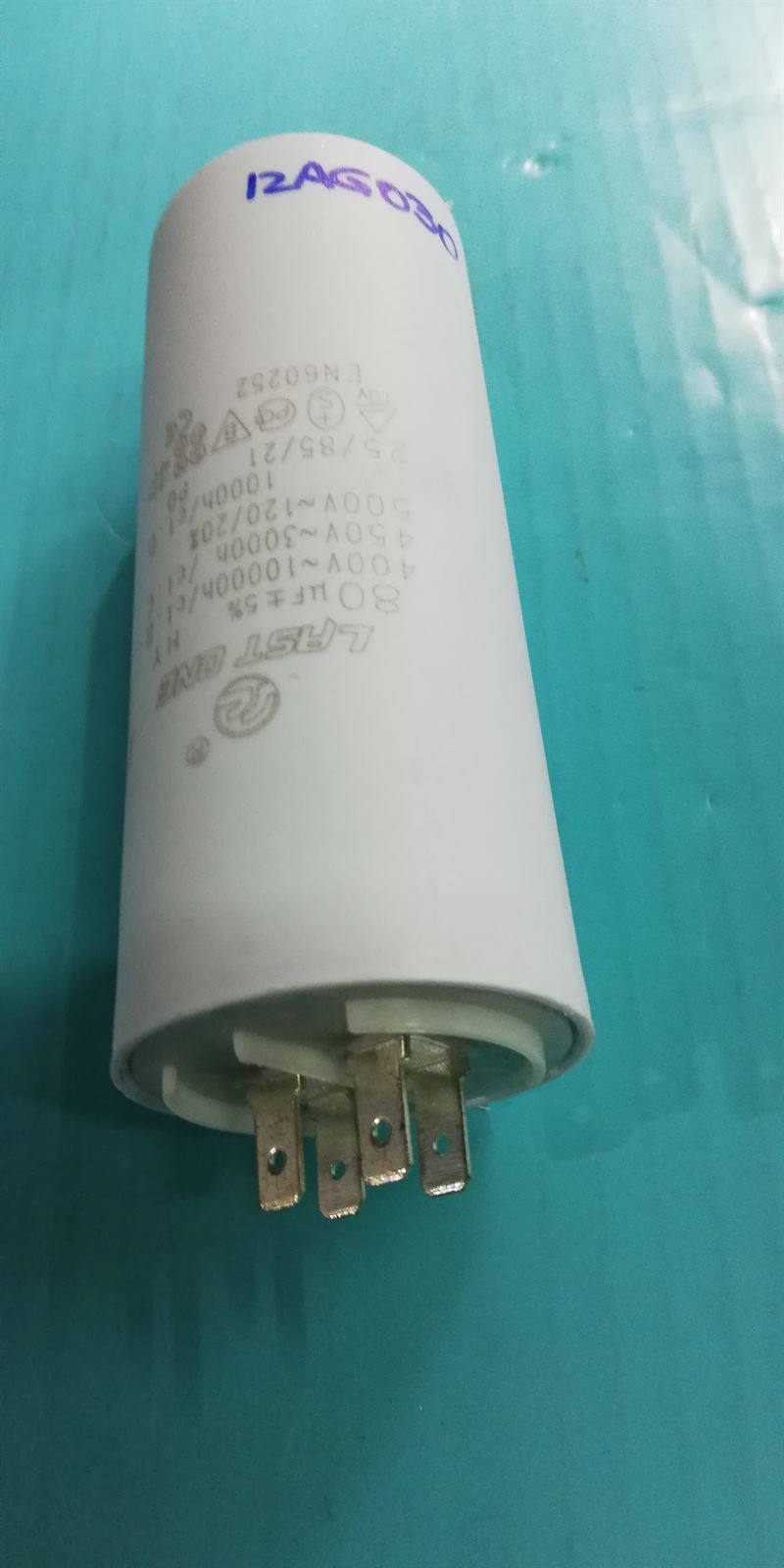 CONDENSADOR 80 MICROFARADIOS, 450V, 12AG030 - Imagen 1