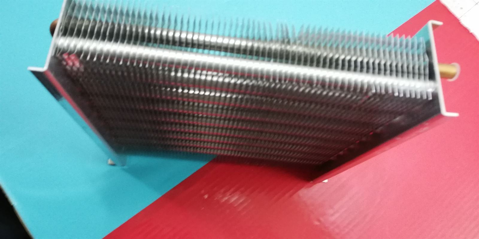 CONDENSADOR AIRE PARA FRIGORIFICO, RENDIMIENTO 630W, PALA 200MM, 270X200X65MM, AT-14, 312054 - Imagen 1