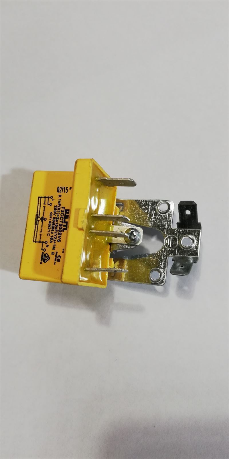 CONDENSADOR LAVADORA antiparasitario, Fagor,Edesa, alternativo, 0,1 MF+2,2 M+2x25000pF, 250V, 16A, 12FA0007 - Imagen 3