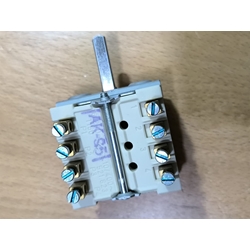 CONMUTADOR COCINA ELECTRICA, INDUSTRIAL, 4 LEVAS, 4 POSICIONES, 2 POLOS, 16 A, EJE 6/4,6/23 MM, A300021 - Imagen 1