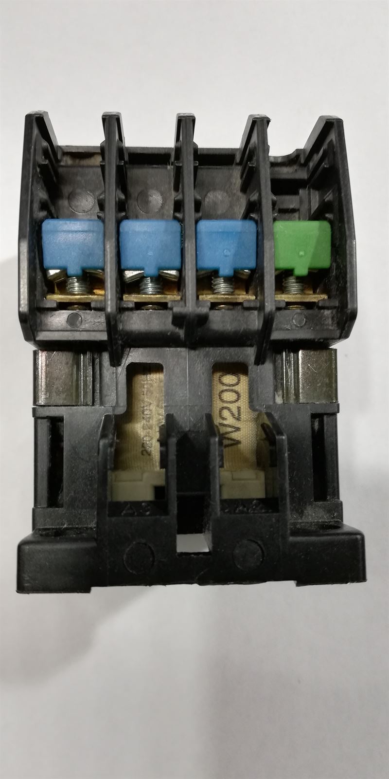 CONTACTOR, RELE, CONTACTOS NORMALMENTE ABIERTOS, 5,5K W, 380 V, BOBINA 220/240, 50/60 Hz, BASE 60X45MM, ALTO 65MM, 7675112093 - Imagen 1