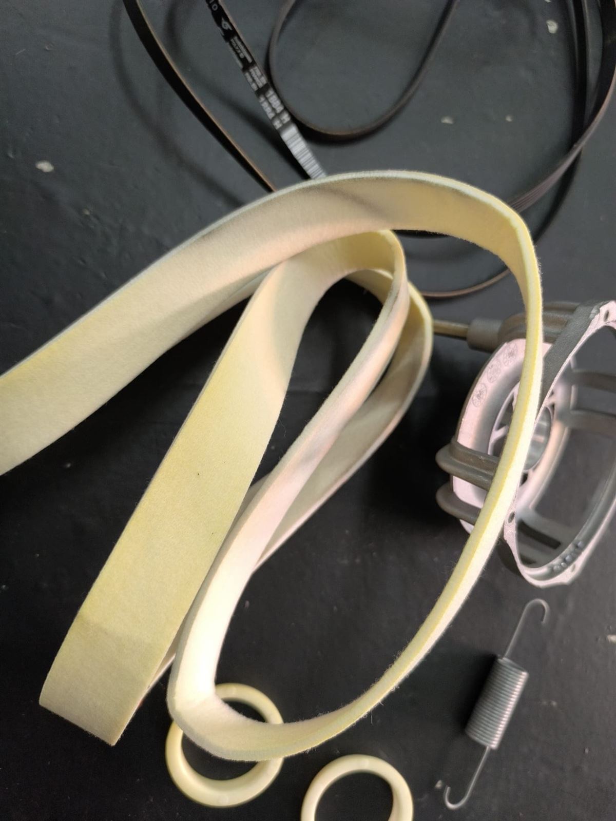 CORREA SECADORA ZANUSSI, AEG, ELECTROLUX+BANDA RODADURA+CARCASA MOTOR+CASQUILLOS+SOPORTE, 50232966007 - Imagen 2