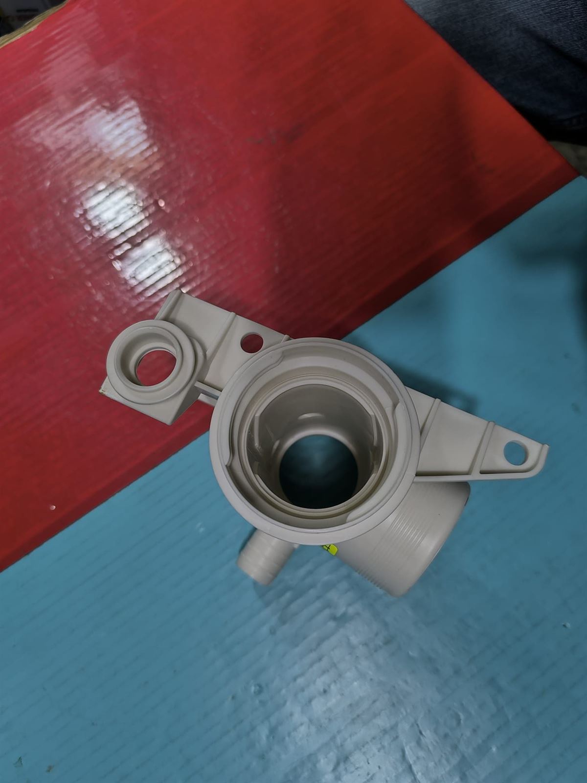 CUERPO BOMBA LAVADORA AEG, ELECTROLUX, ZANUSSI, L11842VIT, 1325624219 - Imagen 1