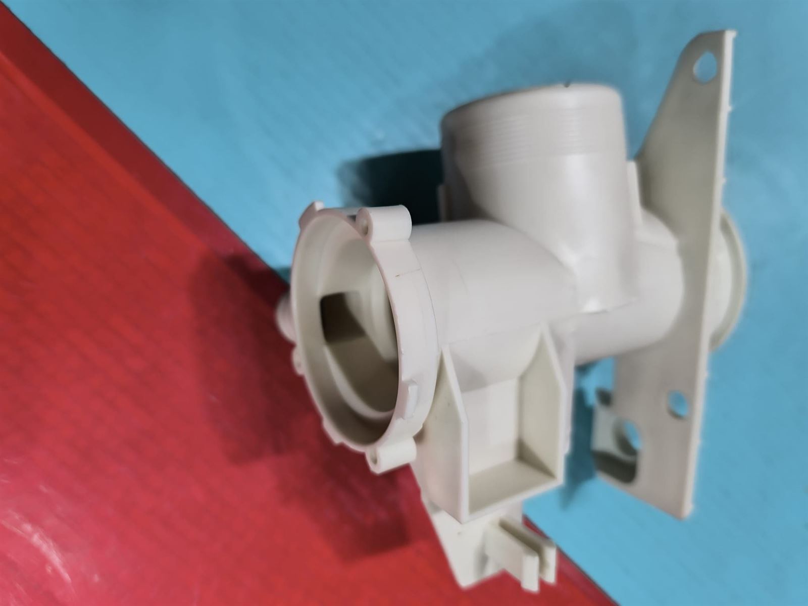 CUERPO BOMBA LAVADORA AEG, ELECTROLUX, ZANUSSI, L11842VIT, 1325624219 - Imagen 3