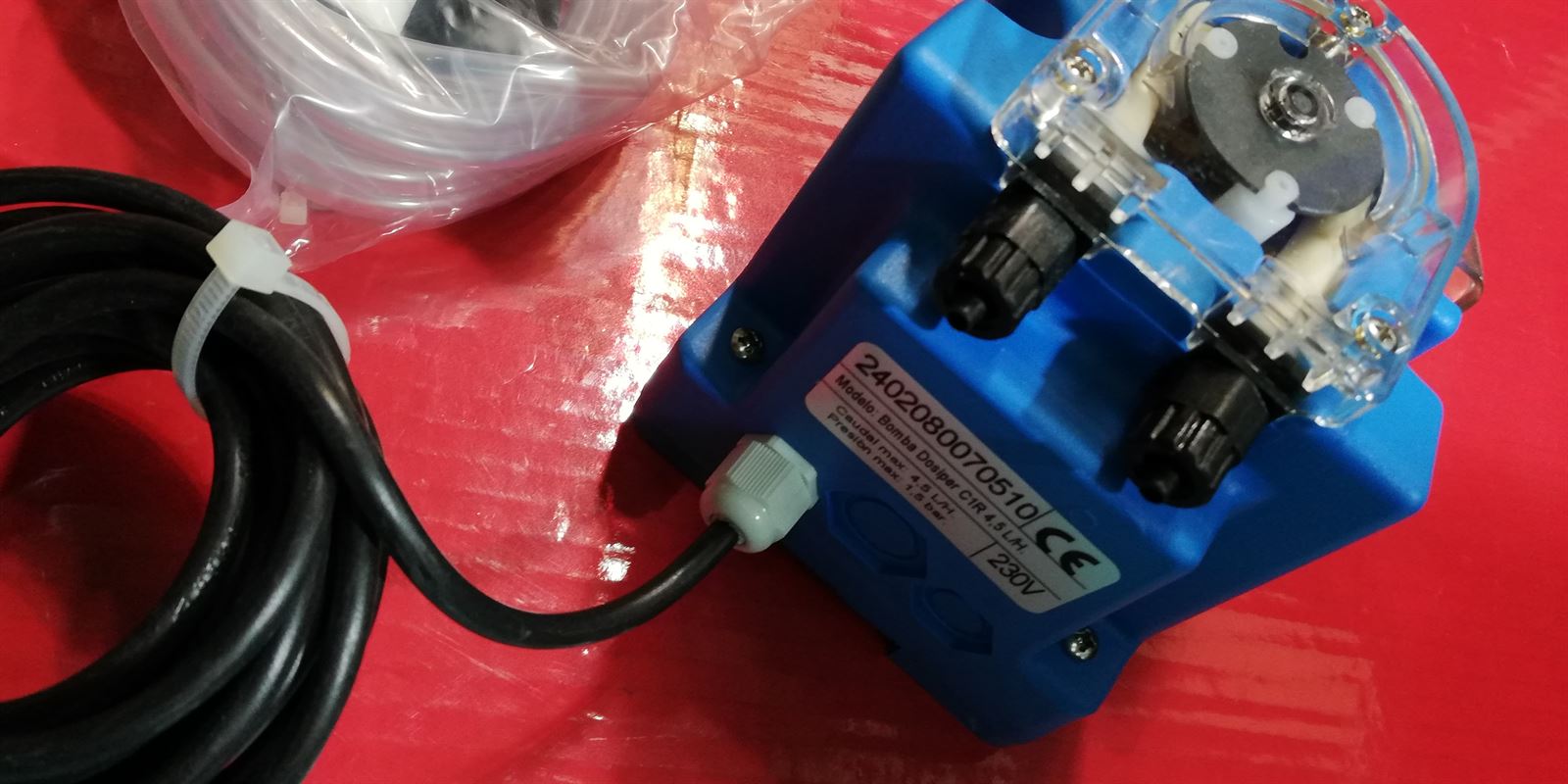 DOSIFICADOR DETERGENTE REGULABLE LAVAVAJILLAS INDUSTRIAL, BOMBA PERISTALTICA, CAUDAL MAXIMO 4,5LS HORA,  727050 - Imagen 1