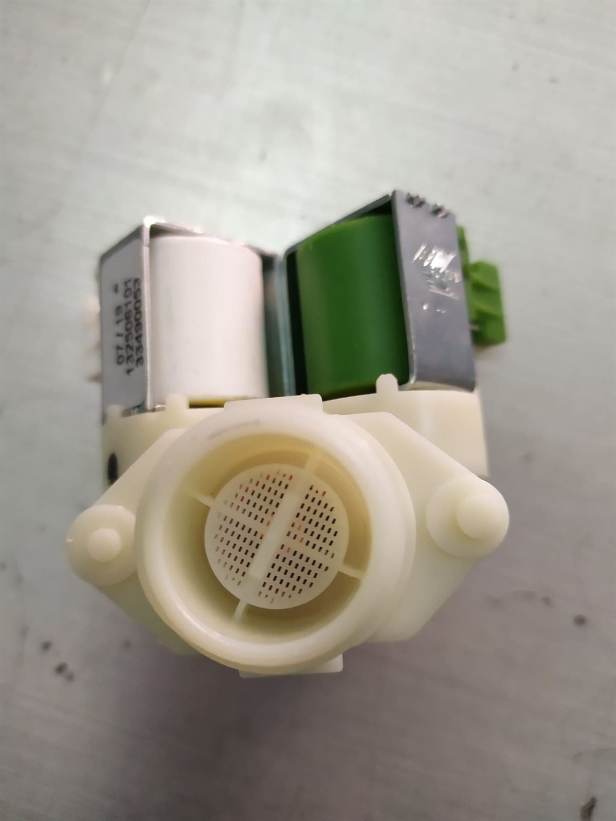 ELECTROVALVULA LAVADORA 2 VIAS, 220V, SALIDA 12 Y 14MM, ENTRADA 3/4, 180º,  ALTERNATIVA,  3793251004 - Imagen 3