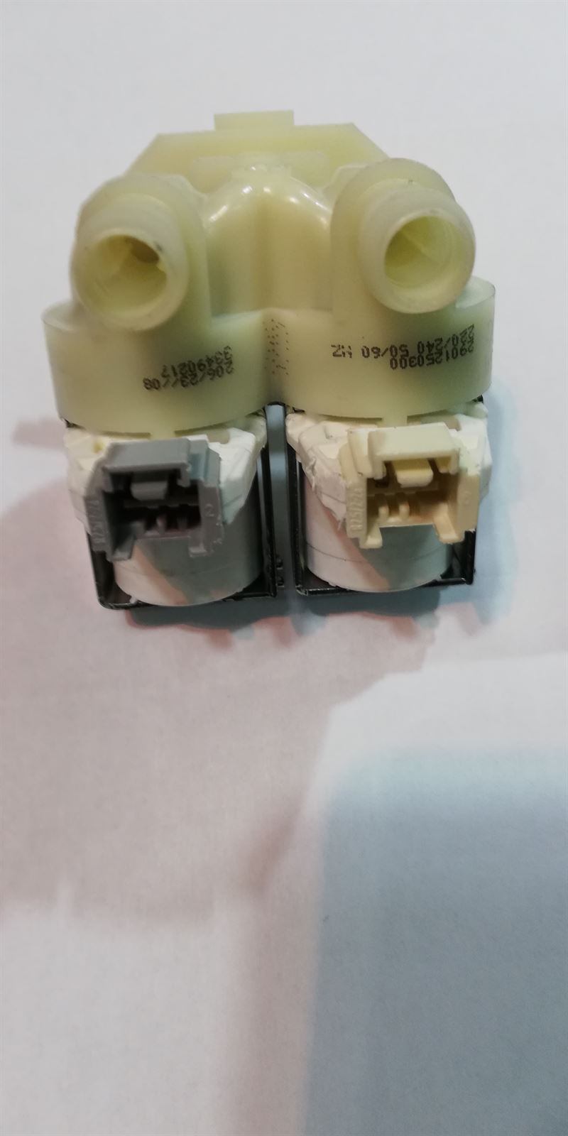 ELECTROVALVULA LAVADORA ARCELIK, BEKO, 2 VIAS, 220V, ENTRADA 3/4, SALIDA 12 MM, ENGANCHE RAPIDO, A1530200302 - Imagen 2