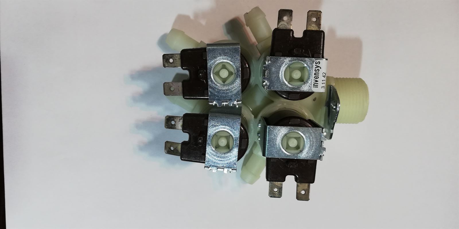 ELECTROVÁLVULA LAVADORA UNIVERSAL, 4 VÍAS, SALIDA 180º, ENTRADA 3/4, SALIDA 12 MM,  62AB027 - Imagen 1