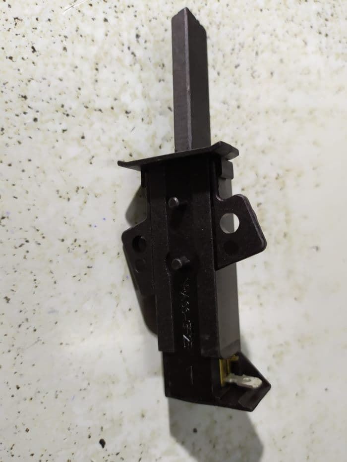 ESCOBILLA MOTOR LAVADORA AEG, (R),  CARBON,FHP MOTOR 124,  (2UNIDADES)  4006020327 - Imagen 1