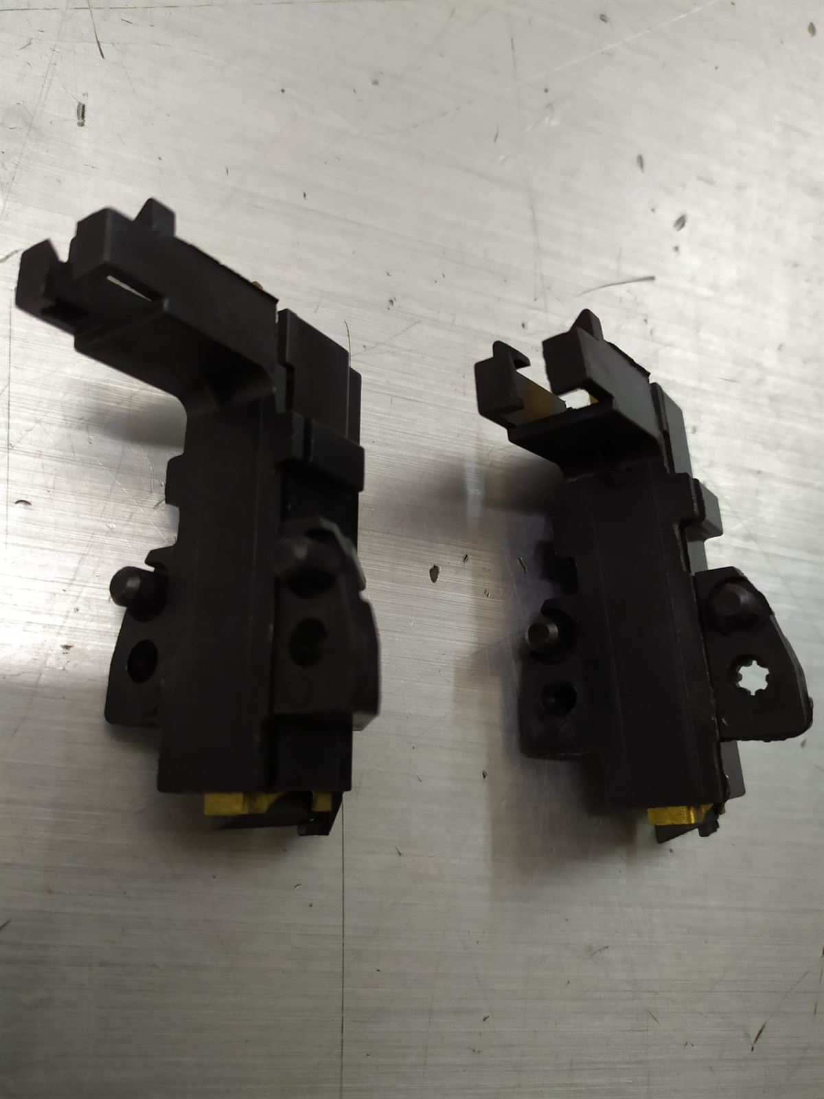 ESCOBILLAS MOTOR LAVADORA WHIRLPOOL, 4,9X13,6X32 MM, TERMINAL 4,8 MM,  KIT DE 2 UNIDADES,  481236248004 - Imagen 1