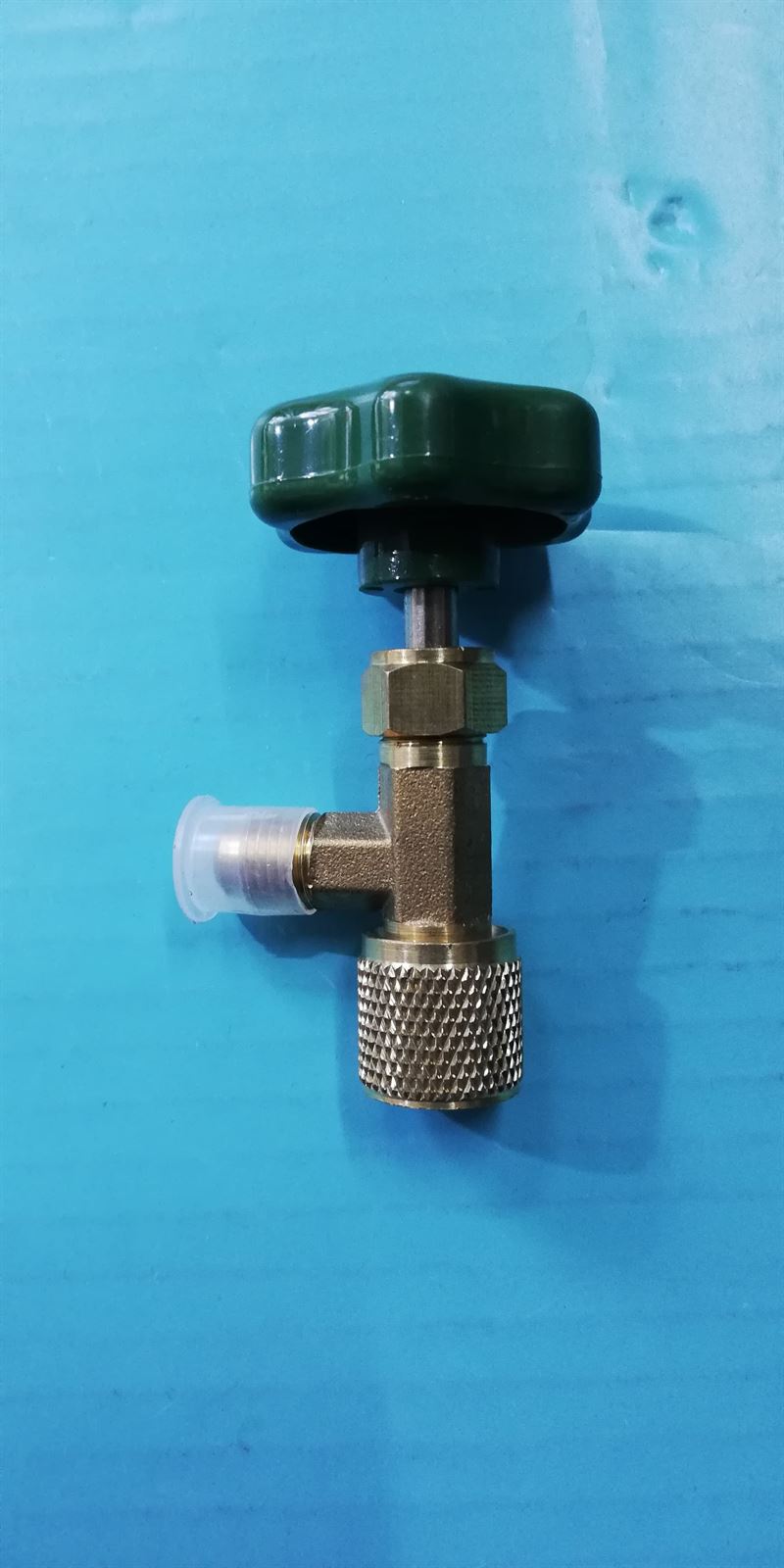 GRIFO BOTELLA GAS REFRIGERANTE R134A, 1/4 HEMBRA, 1/4 MACHO,  026000201 - Imagen 1