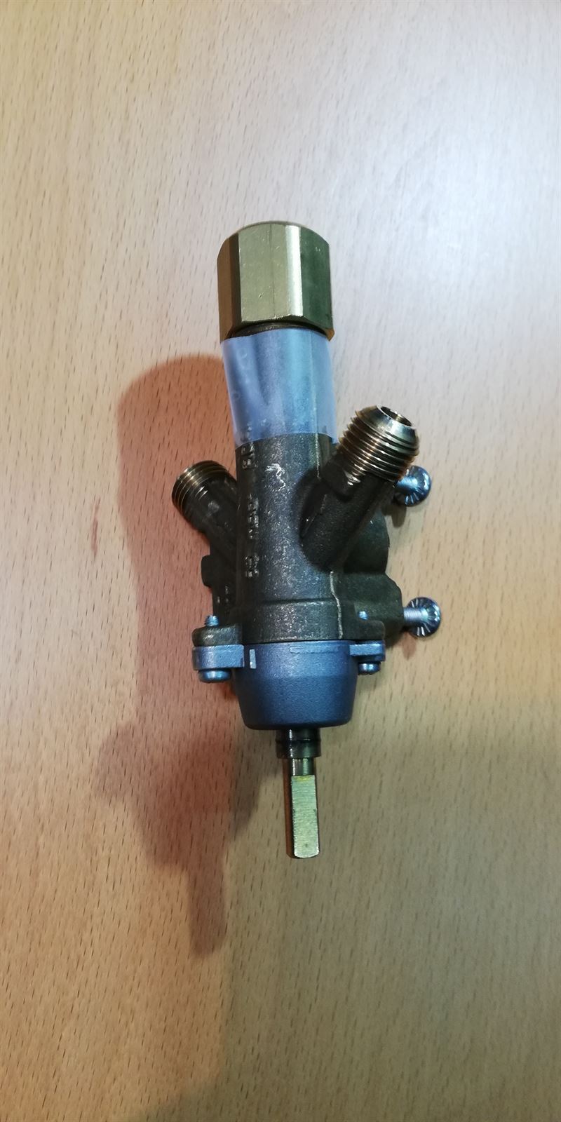 GRIFO COCINA ZANUSSI, CORBERO, RECAMBIO ORIGINAL, GRIFO DOBLE SALIDA PARA QUEMADOR SOLERA Y GRILL HORNO, CON VALVULA SEGURIDAD,  3970512210 - Imagen 1