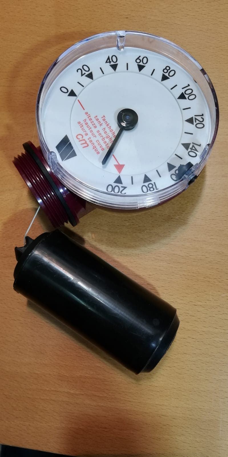 INDICADOR DE NIVEL TANQUE DE GAS OIL, MECANICO, VERTICAL, ALTURA MAXIMA 2 METROS, ROSCA 1 1/2 PULGADA, AM200V - Imagen 1