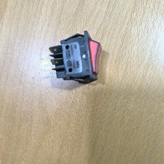 INTERRUPTOR BASCULANTE, MONTAJE 30X22MM, CON LUZ, ROJO, 4 CONTACTOS, 16 A, 2 NO, 250V, FASTON 6,3MM, 301001 - Imagen 2