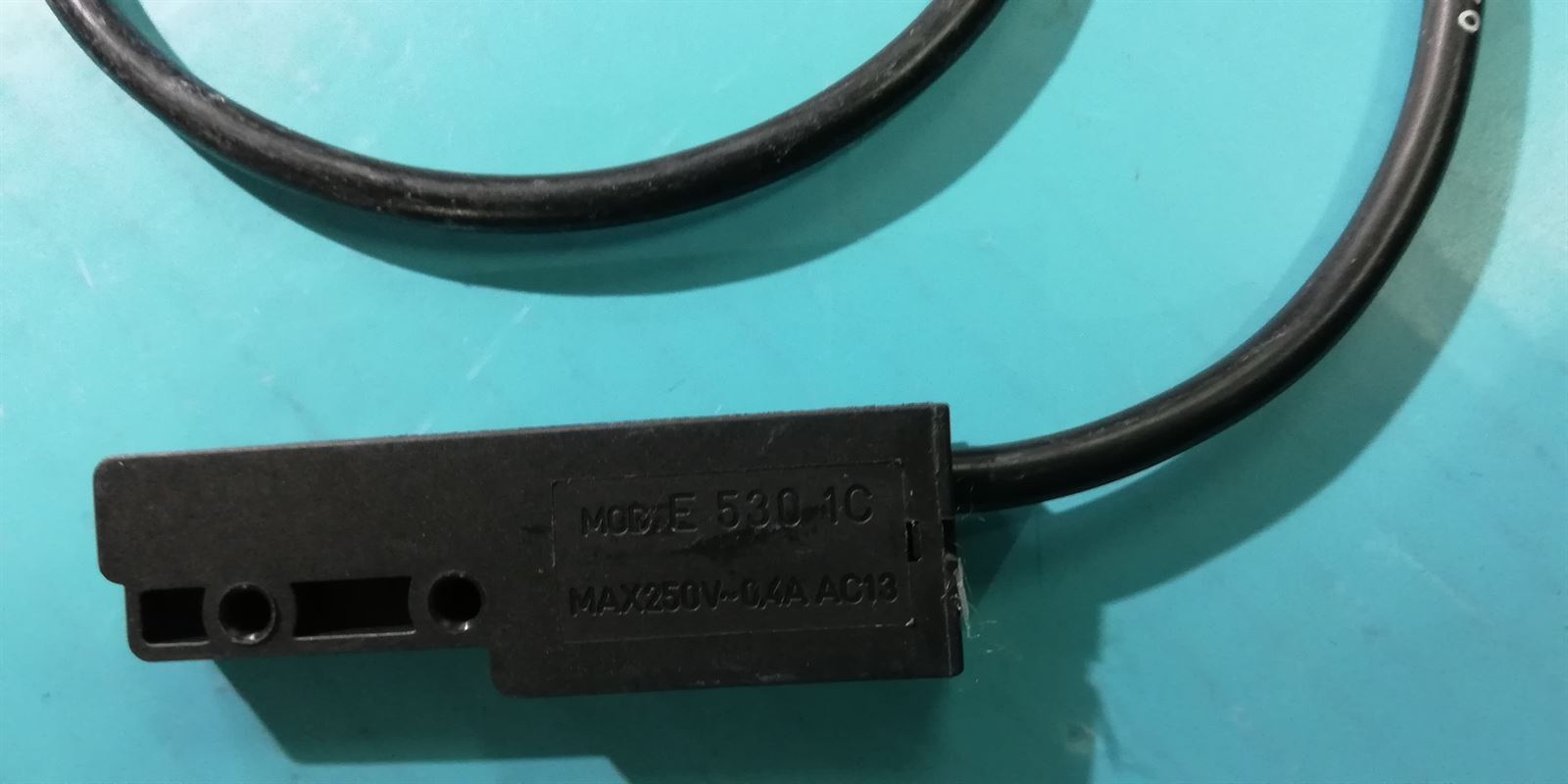 INTERRUPTOR MAGNETICO CON CABLE 500MM, LAVAVAJILLAS, 250 V, 0,04 A, 16/20/65 MM, DISTANCIA AGUJEROS 16 MM,  A0153322 - Imagen 3