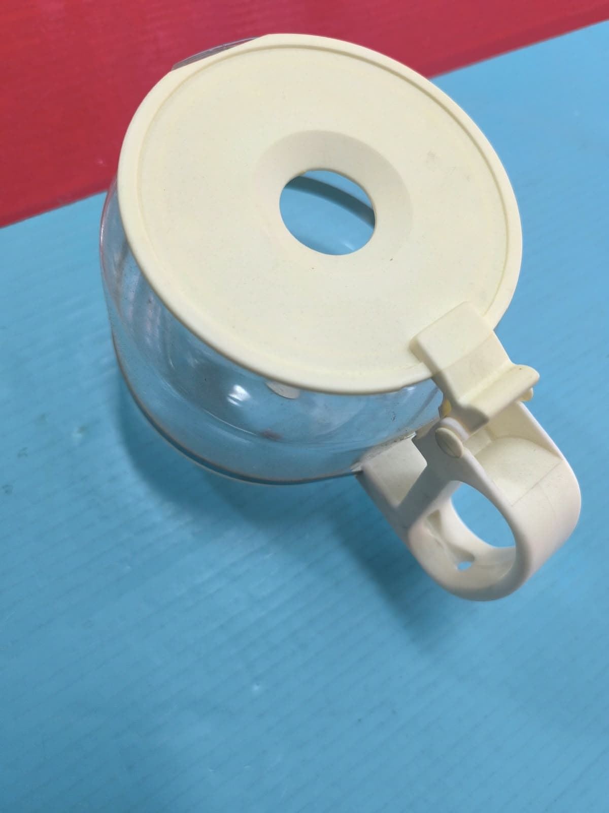 JARRA CAFETERA SOLAC, CON TAPA, BLANCA, DIAMETRO 100/140MM, ALTO 125MM, 100140125 - Imagen 1