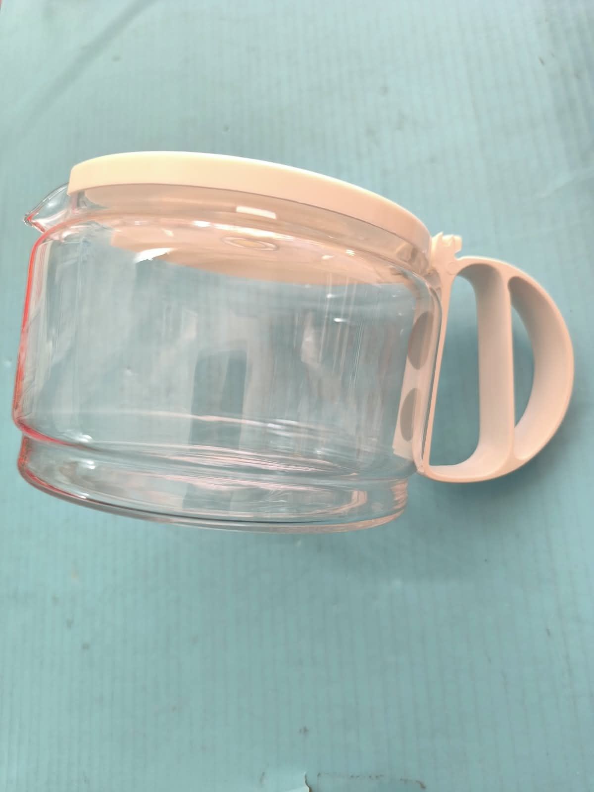 JARRA CAFETERA SOLAC, CON TAPA, BLANCA, DIAMETRO 110/150MM, ALTO 110MM, C-145 - Imagen 1