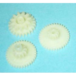 KIT 3 ENGRANAGES PARA GRATTUGIA 49LN339 - Imagen 1