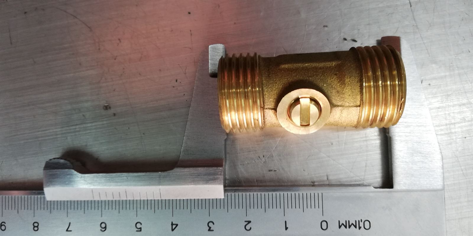 LLAVE CORTE AGUA CALENTADOR, 1/2 - 1/2 PULGADA MACHO, LARGO 43MM, 372272050 - Imagen 1
