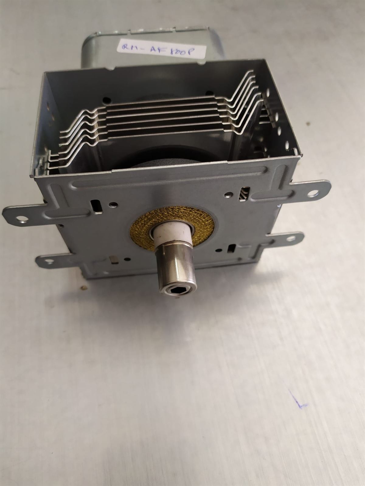 MAGNETRÓN MICROONDAS, 850W,  RM-AK800P - Imagen 1