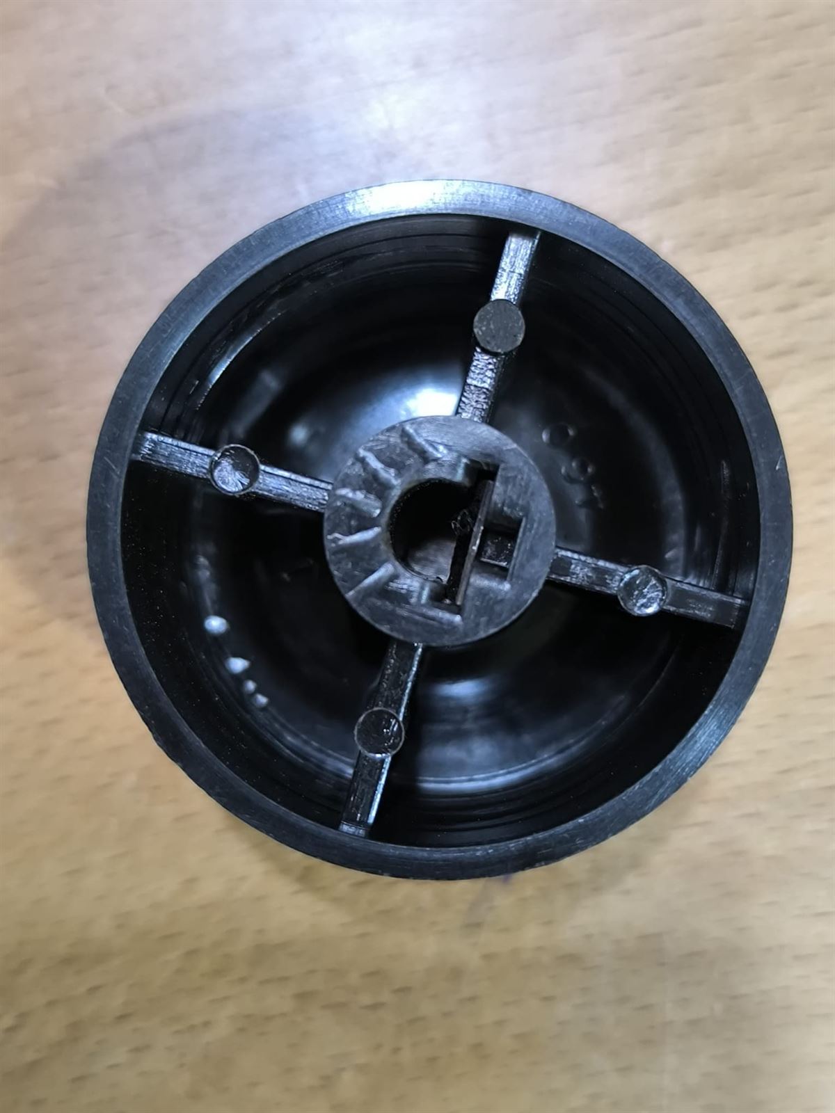 MANDO COCINA TROIA, EJE SEMICIRCULAR 6MM, DIAMETRO 42MM, COLOR MARRON, 911030 - Imagen 2