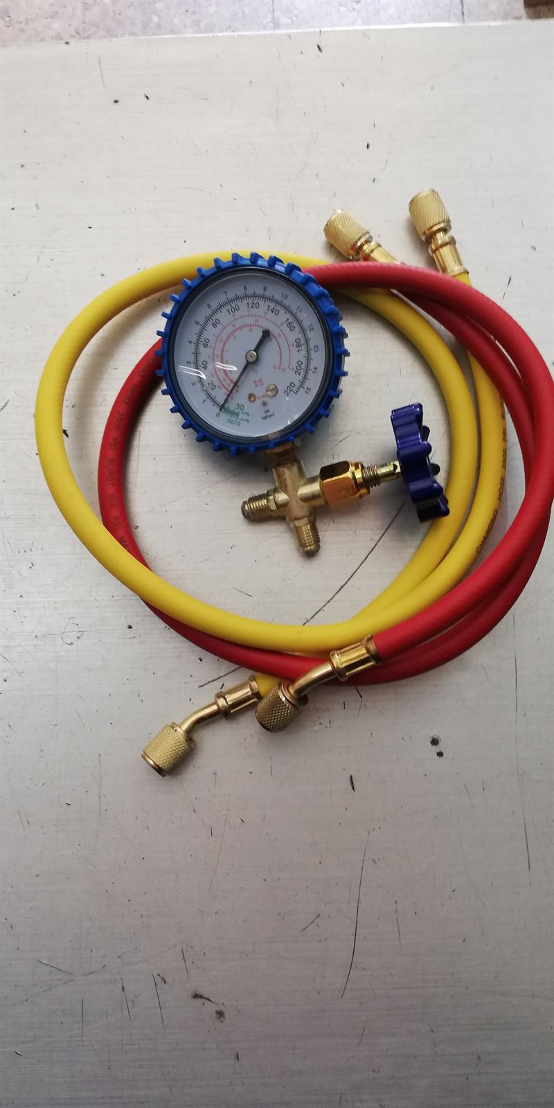 MANOMETRO CON LLAVE BAJA PRESION 15 BAR, GASES R12, R22, R502, FRIO AIRE ACONDICIONADO+ 2 MANGUERAS 1/4,     800291 - Imagen 1