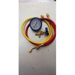 MANOMETRO CON LLAVE BAJA PRESION 15 BAR, GASES R12, R22, R502, FRIO AIRE ACONDICIONADO+ 2 MANGUERAS 1/4,     800291 - Imagen 1