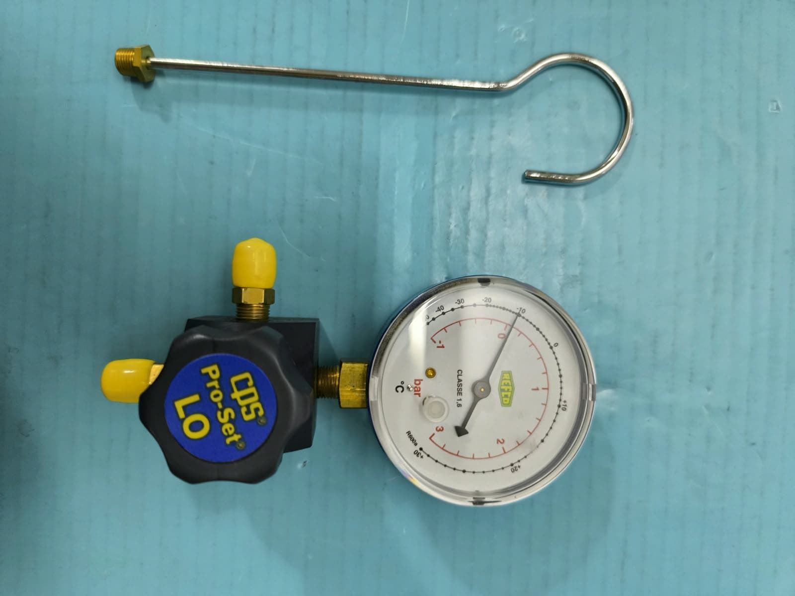 MANOMETRO GAS REFRIGERANTE R600, MINIANALIZADOR GAS R600, ESFERA 68MM, 501011 - Imagen 1