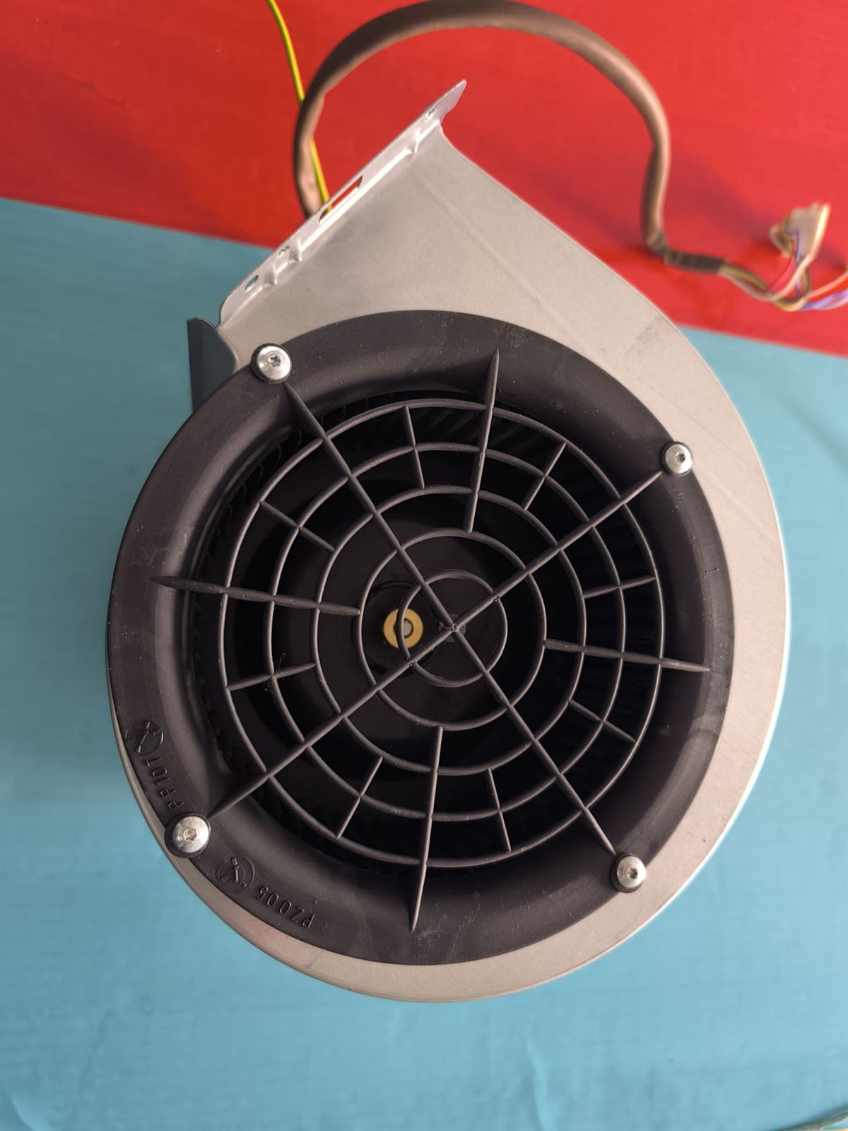 MOTOR CAMPANA AEG, ELECTROLUX, 942121607,EFC9404, SALIDA 180X95MM, DIAMETRO 195MM, RECAMBIO ORIGINAL, 50289537008 - Imagen 3