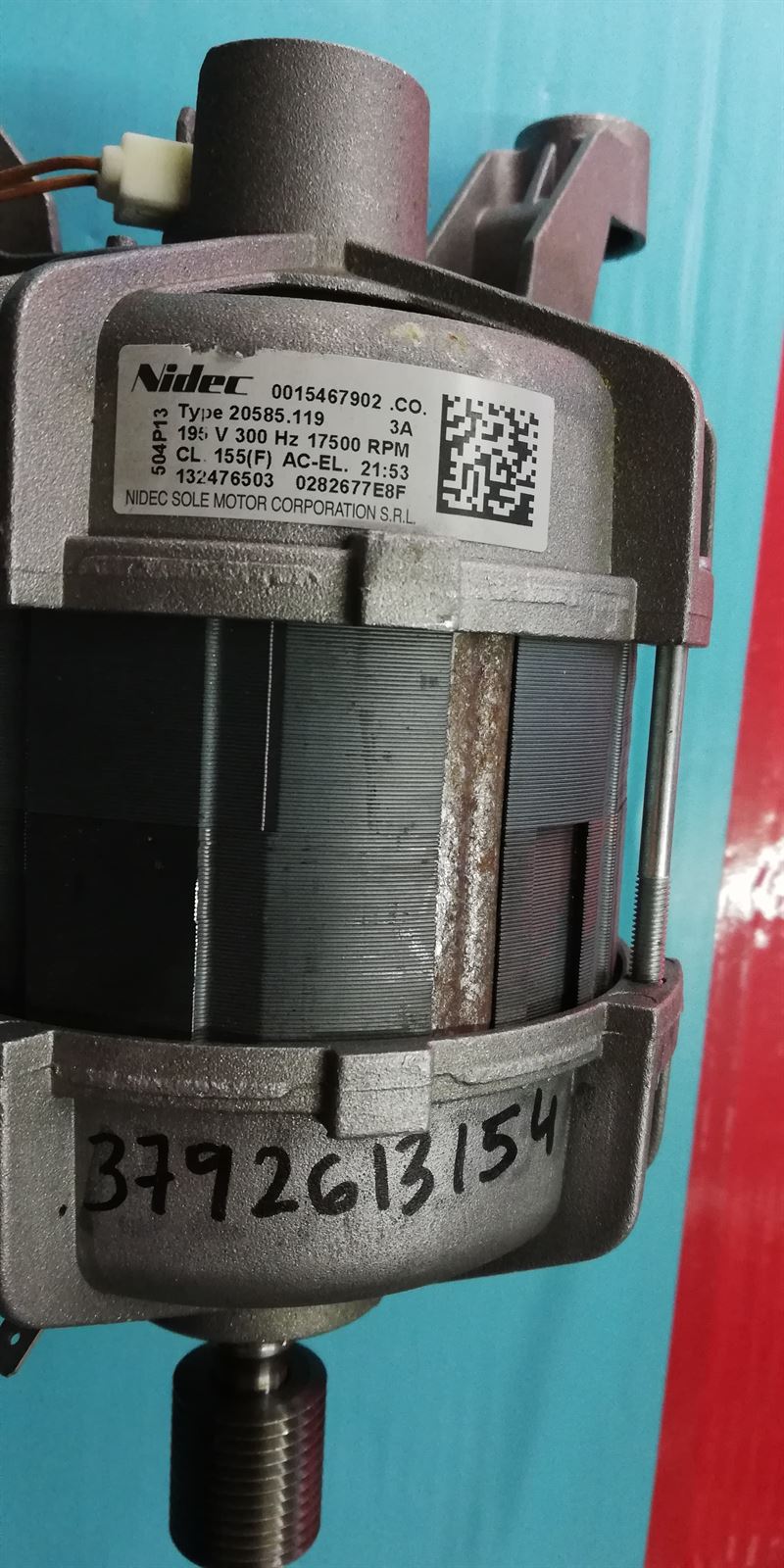 MOTOR LAVADORA AEG, ELECTROLUX, ZANUSSI, 195V, 300 HEZCIOS, 17500RPM, DIAMETRO POLEA 25MM, 12 ESTRIAS, DISTANCIA AMARRE  185/170MM, 3792613154 - Imagen 4